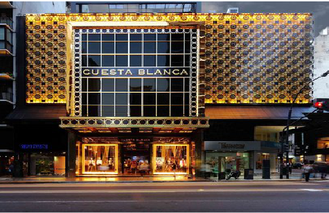 孟连门头设计与商业空间的纽带。